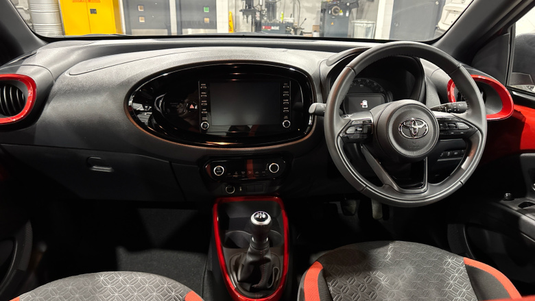 Toyota Aygo X 1.0 VVT-i Edge 5dr Petrol Hatchback